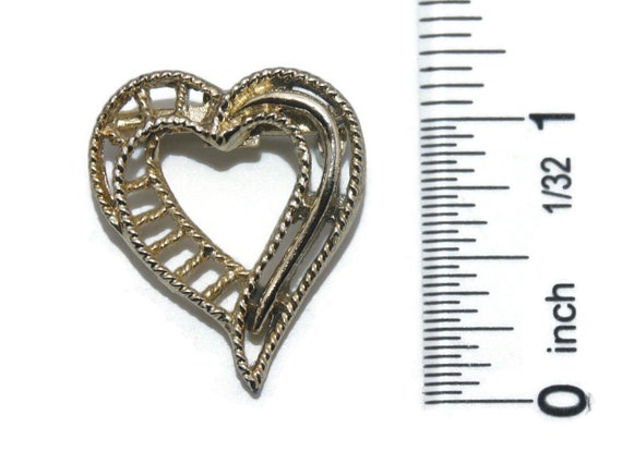 Vintage Textured and Smooth Gold Tone Heart Brooc… - image 4