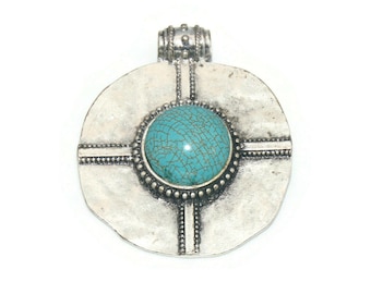 Vintage Silver Tone and Faux Turquoise Cabochon Round Pendant.