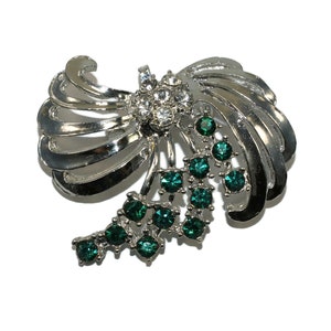 Vintage Rhodium Plated Floral Brooch Pendant with Emerald Green and Clear Rhinestones.