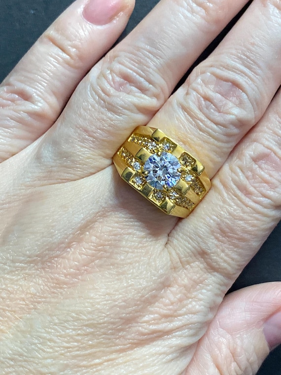 Vintage Lind Gold Plated and Faux Diamonds Size 9 Ring. Hallmarked