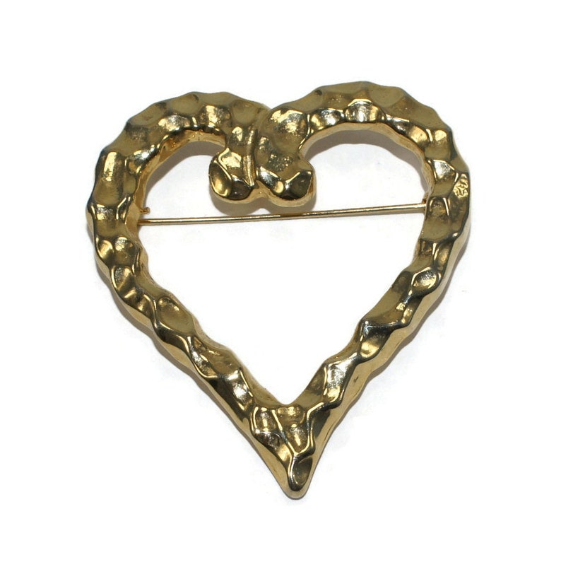 Pin Love Brooch Vintage Hammered Gold Tone Heart Brooch