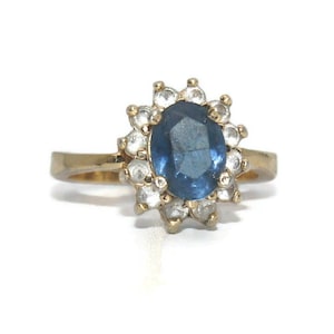 Vintage Gold Tone, Oval Faux Aquamarine and Clear Rhinestones Size 6 Halo Ring.