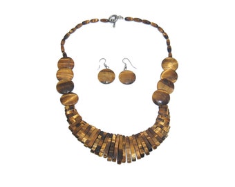 Vintage Tiger Eye 20 Inch Necklace with Silver Tone Toggle Clasp and Matching Dangle Earrings with Hook Backs for Pierced Ears.