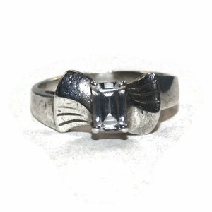 Vintage Sterling Silver and Emerald Cut CZ Size 7 Ring. DQ 925 Hallmark.