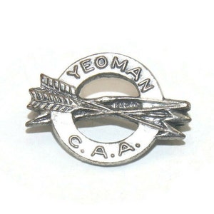 Vintage Yeoman CAA Silver Tone Lapel Pin Camp Archery Assoc Arrows Pin.