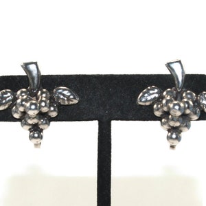 Vintage Mexico Sterling Silver Bunch of Grapes Screw Back Earrings. Marked Silver Mexico.