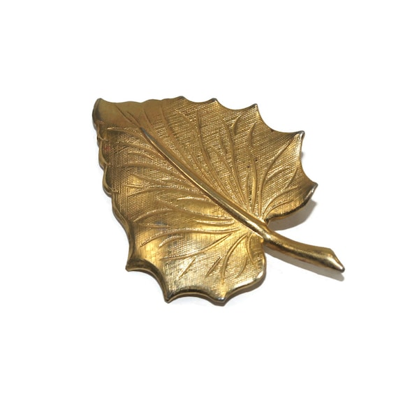 Vintage Gold Tone Veined Leaf Brooch.