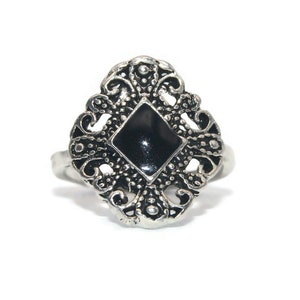 Vintage Silver Tone and Black Enamel Size 5 Statement Ring.