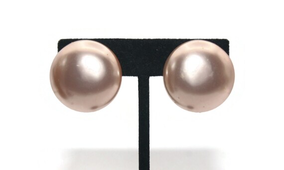 1980'S Vintage Silver Plastic Dome Button Clip On Earrings 1980'S Vintage Silver Plastic Dome Button Clip On Earrings