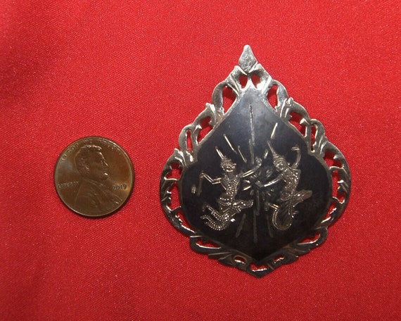Vintage Siam Silver Silver Nielloware Brooch Depi… - image 2
