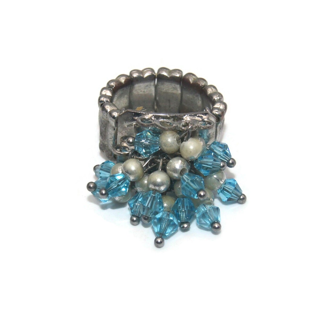 Vintage Silver Tone and Blue Glass Beads Size 7 Elastic Cha Cha Ring ...