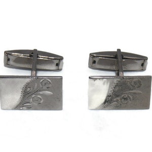 Vintage Sterling Silber Gravur Floral Design Rechteckige Manschettenknüpfe. Geschildert aus Sterling. Bild 1