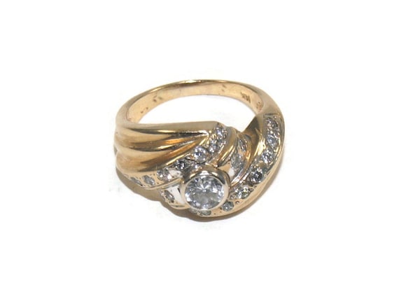 Vintage 14K Yellow Gold and Diamond Ring with Rou… - image 2