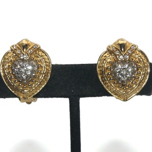 Vintage Gold Ton und klare StrassSteine Herz Clip an Ohrringen.