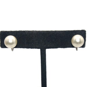 Vintage Silver Tone and Faux Pearls Screw Back Earrings.