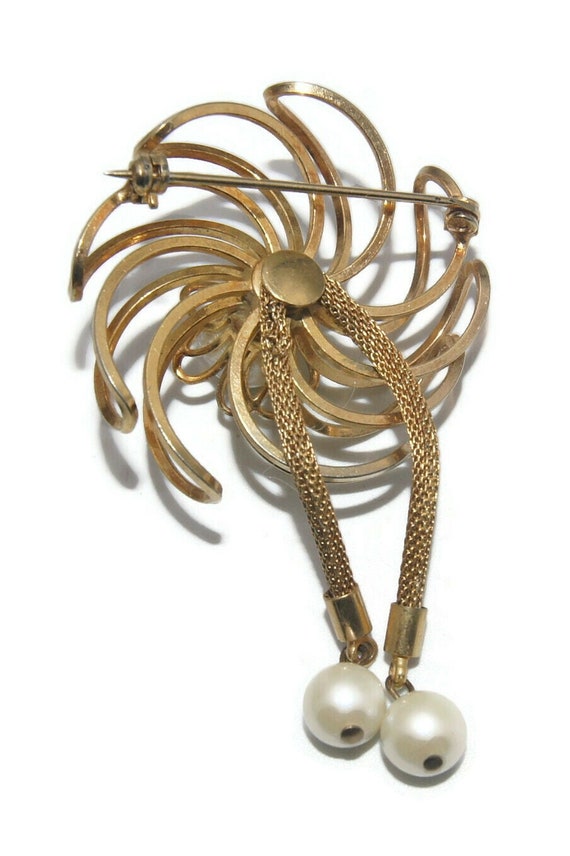 Vintage Gold Tone and Faux Pearls Spiral Brooch. - image 5