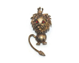 Broche Vintage Lion Magnifique - Plaque Dorée Couverte De Strass Blancs - Oeil Noir
