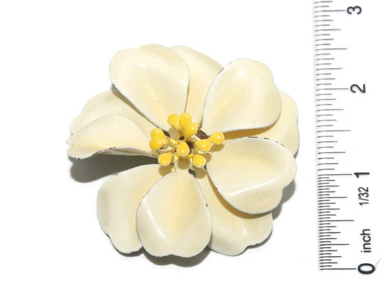 Vintage Yellow Enameled Flower Brooch. - image 4