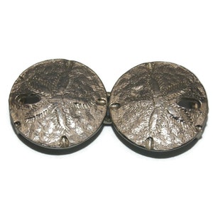 Vintage Mimi Di N Gold Tone Sand Dollar Belt Buckle. Mimi Di N Hallmark.