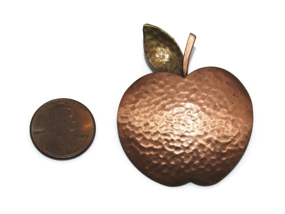 Vintage Hammered Copper Apple Brooch. - image 3