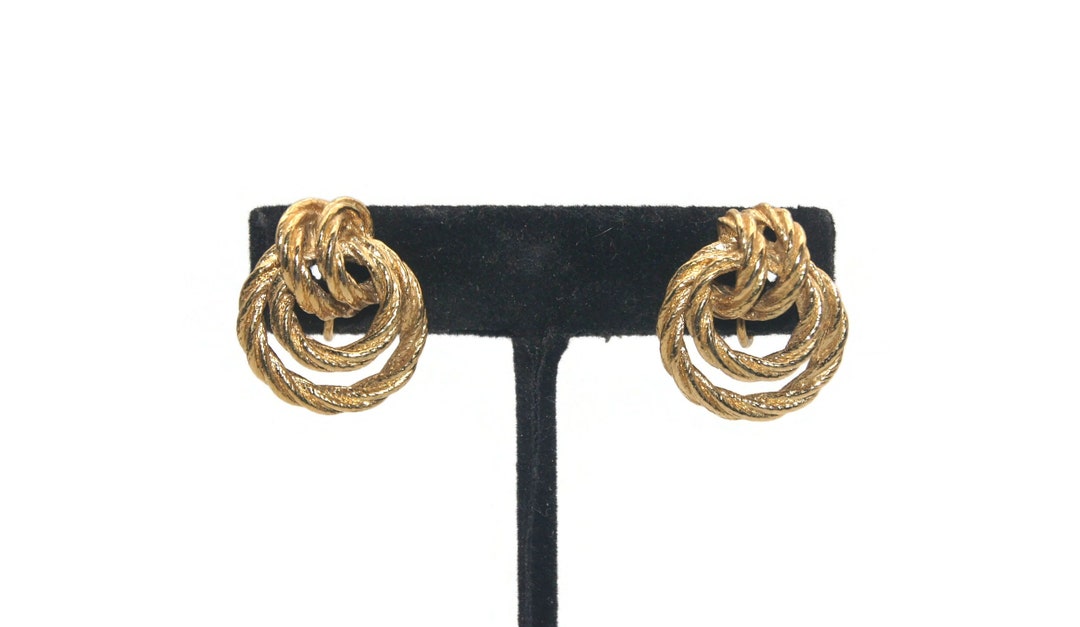 Vintage AVON Gold Tone Rope Circle Knot Clip on Earrings. Avon Hallmark ...