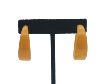 Vintage Butterscotch Yellow Bakelite Plastic Hoop Clip on Earrings.