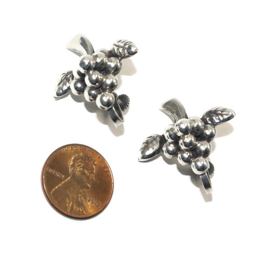 Vintage Mexico Sterling Silver Bunch of Grapes Screw Back Earrings. Marked Silver Mexico. View 5