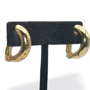 Vintage Gold Tone Half Hoop Clip on Earrings.