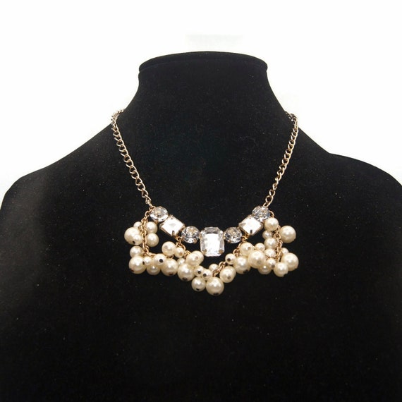 Vintage Gold Tone, Clear Rhinestones and Faux Pea… - image 1