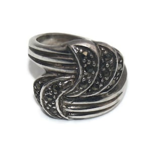 Vintage Sterling Silver et Marcasite Taille 5 1/2 Bague. Marqué 925.