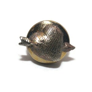 Small Vintage Gold Tone Pierced Heart Lapel Pin.