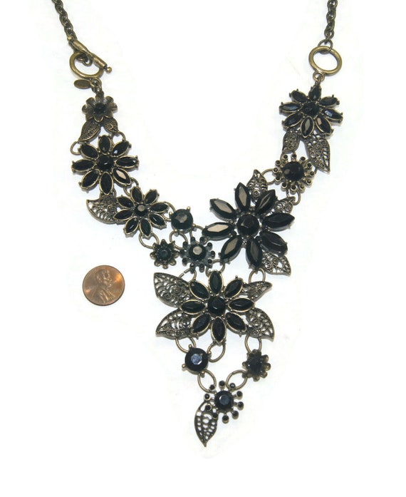 Vintage Cookie Lee Brass and Gold Tone Floral Fac… - image 3