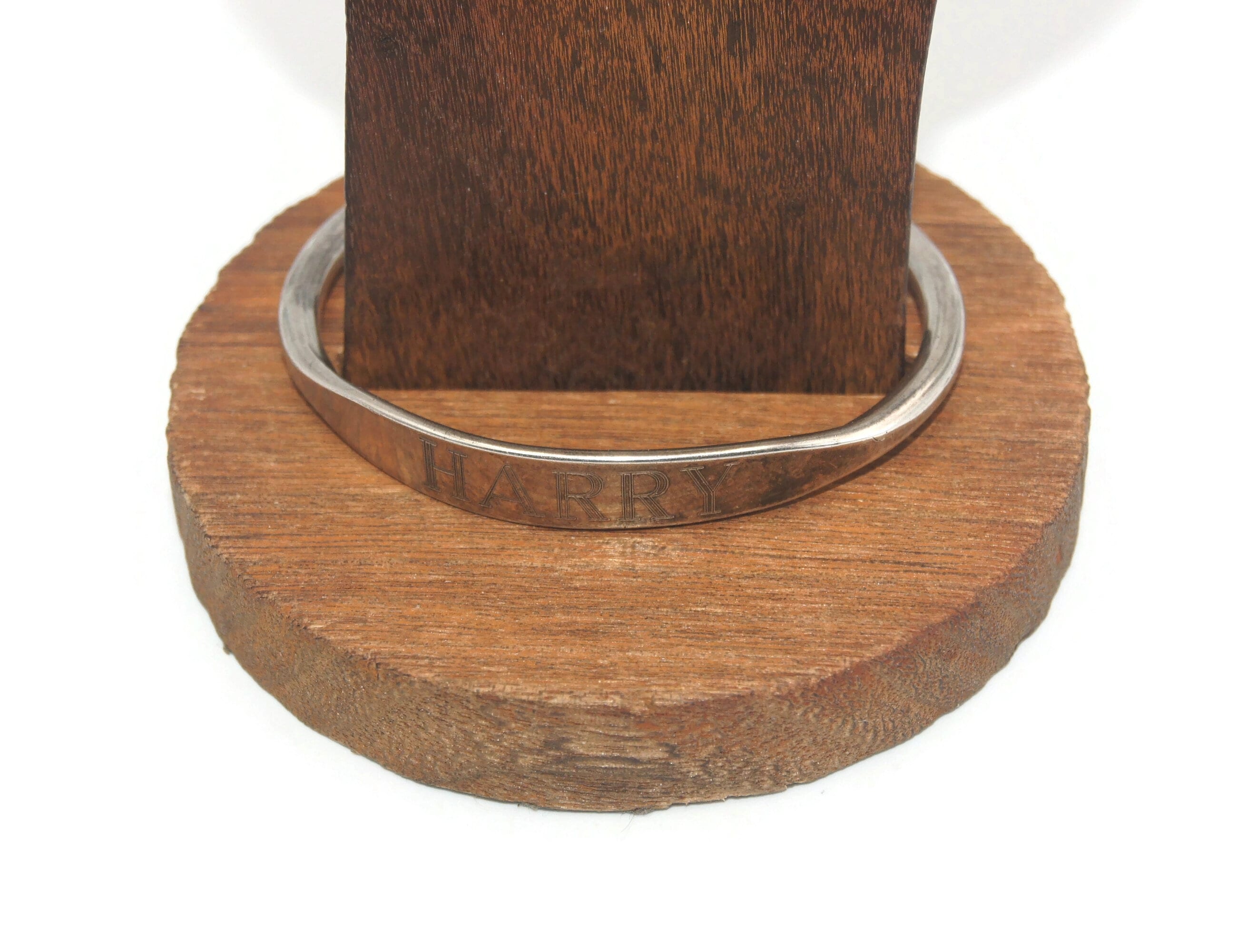 健康アクセサリー X49 Vintage JXC 800 Silver 7 Inch Open Cuff ID Bracelet Inscribed