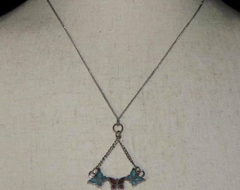 クラッシュ ターコイズとクラッシュ コーラルをあしらったヴィンテージ