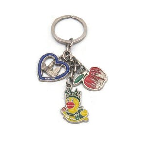 New York Keychain, Vintage Big Apple NY Multi Color Enamel and Silver Tone Metal Key Chain, Gift for All,  NY Skyline.