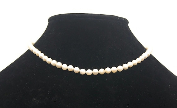 Vintage 6 mm 16 Inch Pearl Necklace with 14K Whit… - image 3