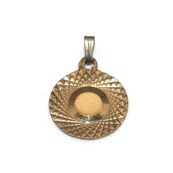 Small Vintage Gold Filled Circle Pendant. Marked 1/20 12KT. G.F.