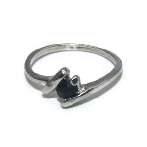 Vintage Silver Tone and Black Rhinestone US Size 5 Statement Ring.