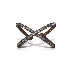Vintage Gold Tone and Clear Rhinestones Size 9 &quot;X&quot; Stretchable Ring.