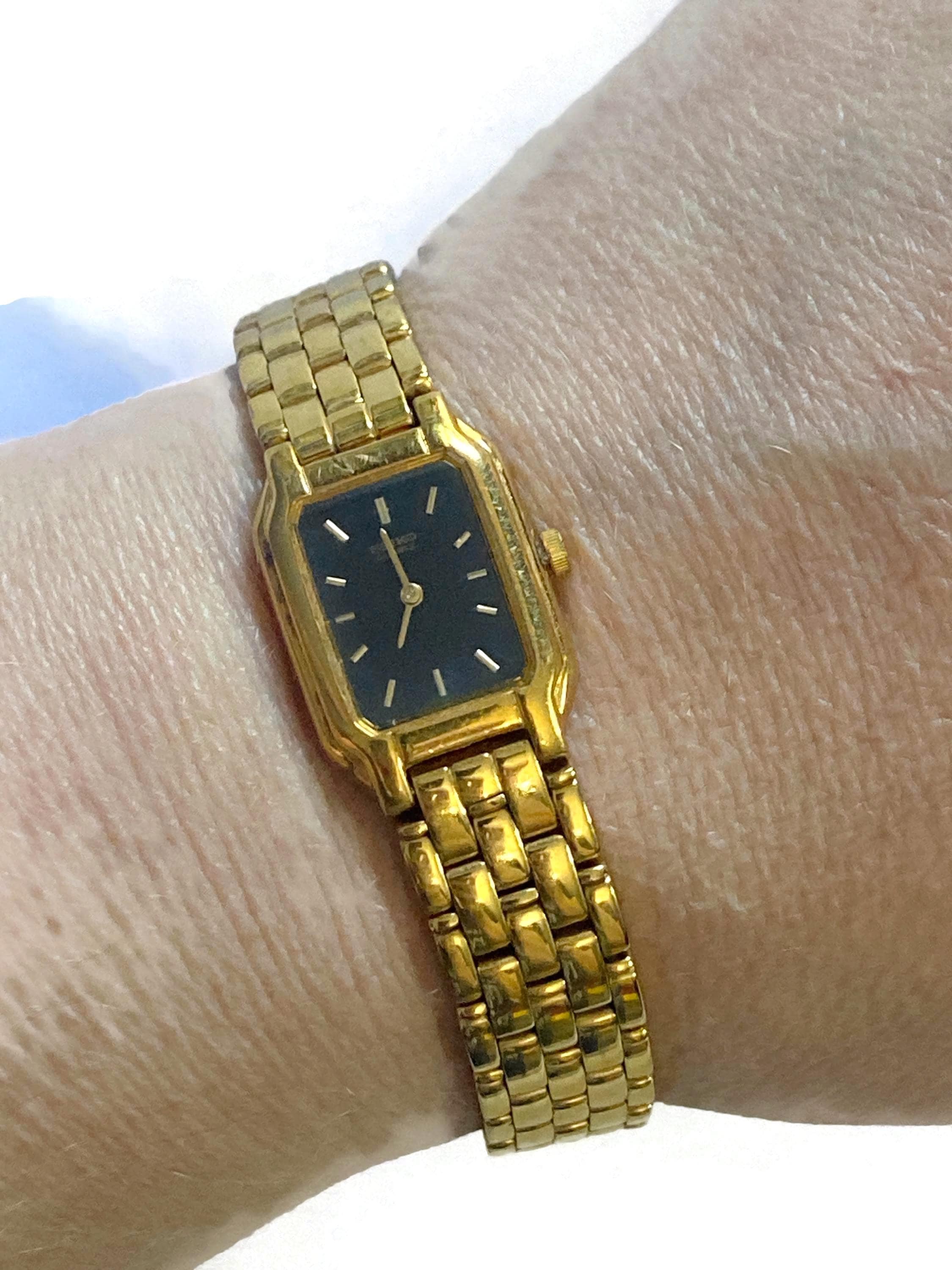 Noriko.I✾14kgf Vintage Seiko Gold Tone Rectangle Blue Face Ladies Analog Wrist