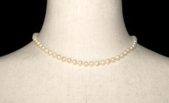 Vintage 6 mm 16 Inch Pearl Necklace with 14K Whit… - image 1