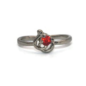 Vintage Silver Tone and Red Rhinestone Size 6 Ring.