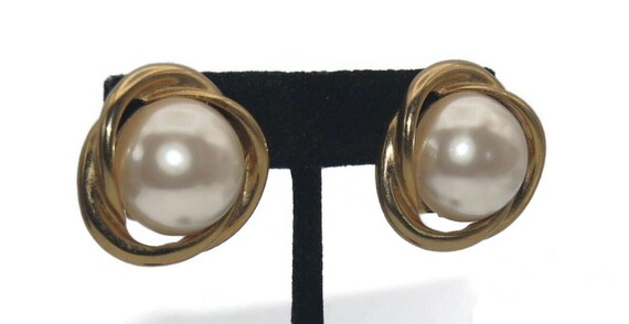 Vintage Gold Tone and Faux Pearls Domed Clip on E… - image 3