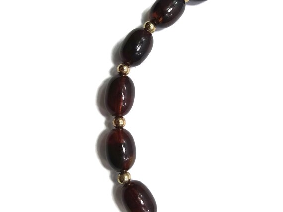 Vintage Lucite Faux Rootbeer Amber Beads with Gol… - image 2