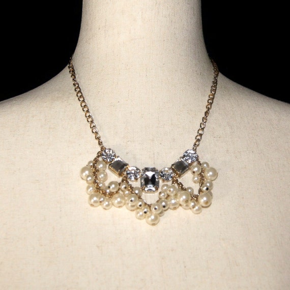 Vintage Gold Tone, Clear Rhinestones and Faux Pea… - image 3