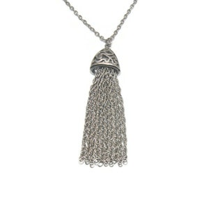 Vintage Silver Tone Tassel Fringe Pendant 24 Inch Necklace with Spring Ring Clasp.