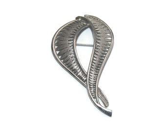 Vintage Silver Tone Abstract Brooch.