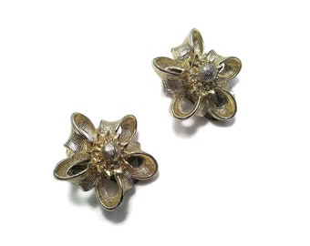 Vintage Gold Tone Flower Clip on Earrings for Non Pierced Ears.