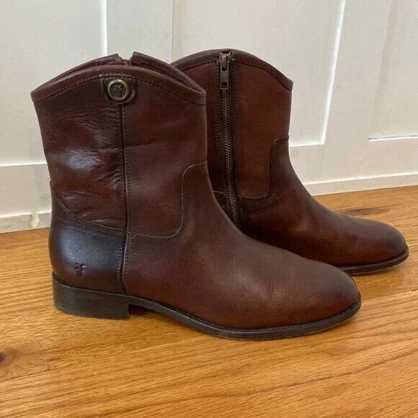 Frye Melissa Button Short Leather Boot Bootie - Beautiful Condition