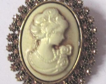 Victorian Look Cameo Small Brooch